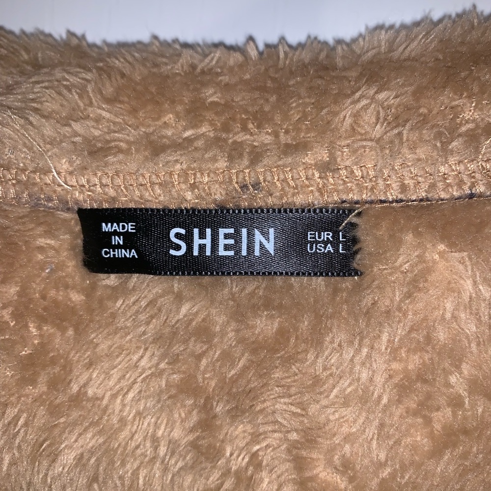 Beautiful New Soft Jacket - Picture 2 of 2